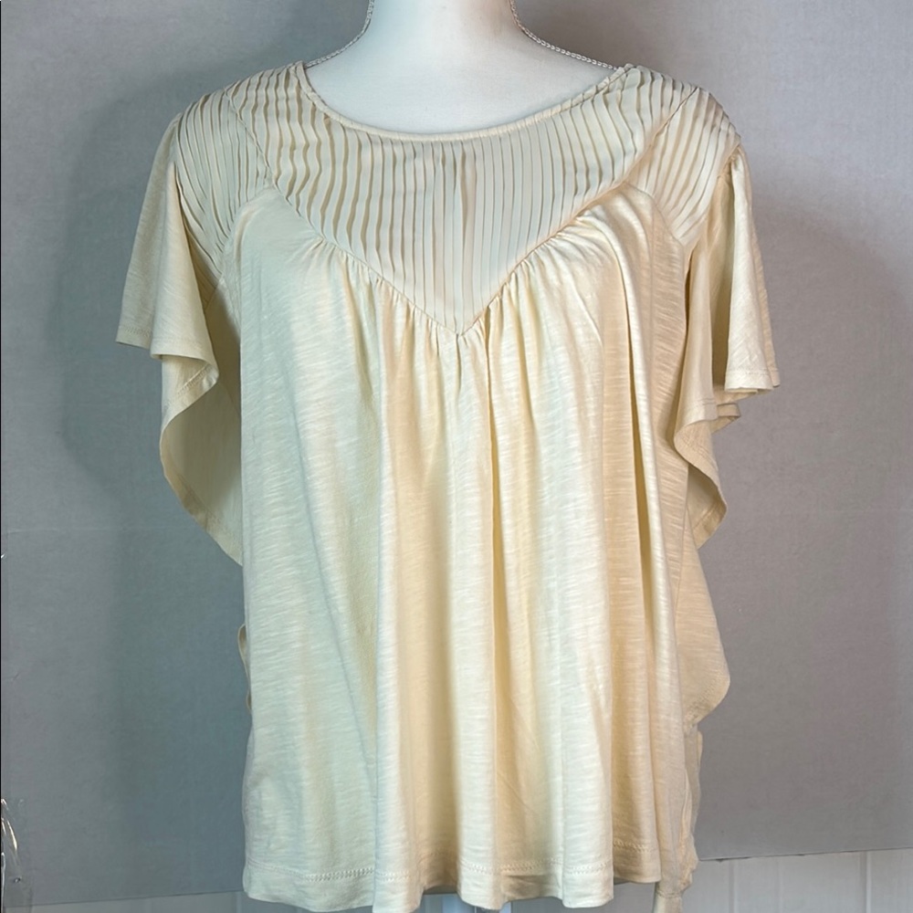 Maurice’s Lined Pleated V-Neck/Bodice Flutter Sleeve Cream Top. Size XL